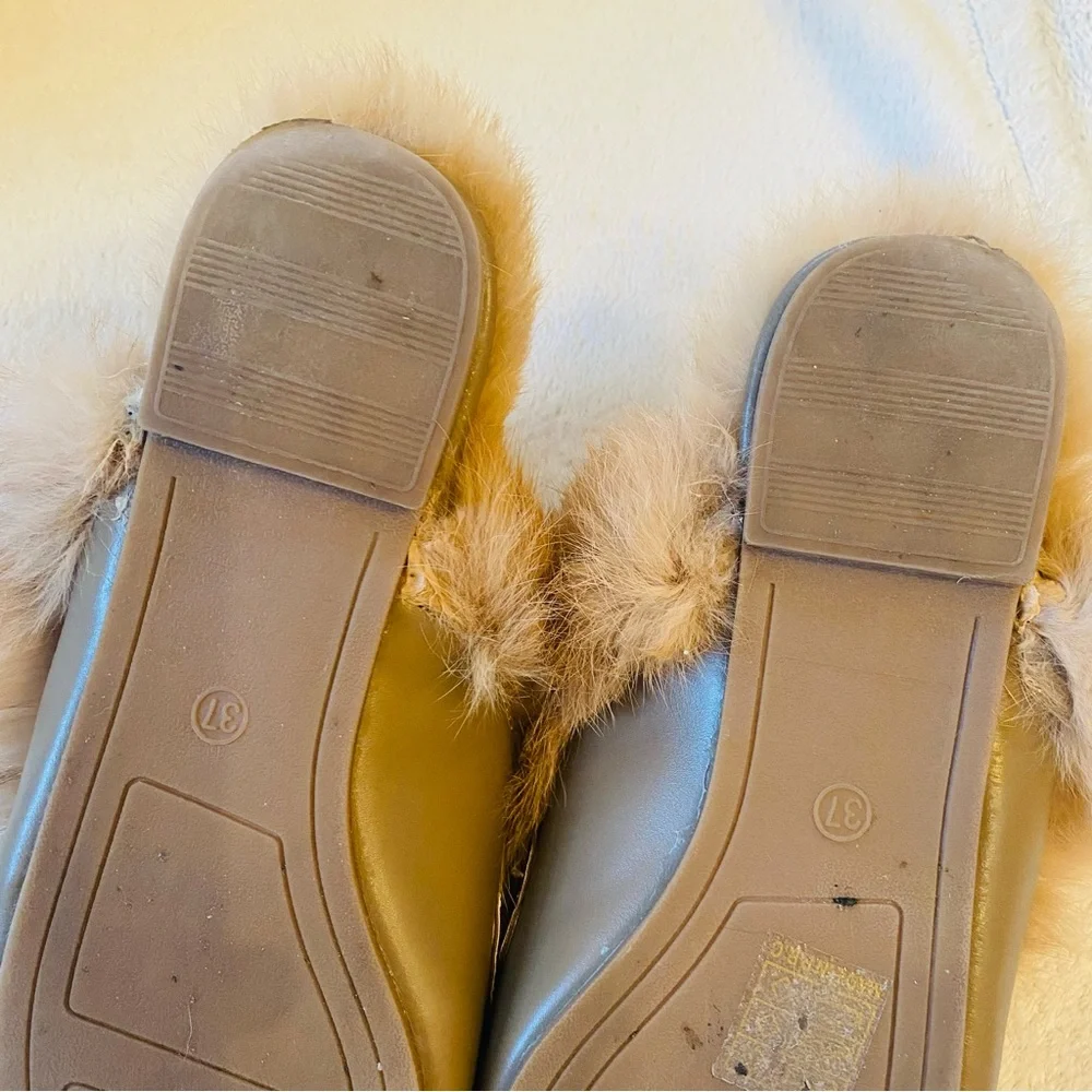 Tan rabbit fur loafer mules rose gold buckle vegan leather rubber soles Sz 37